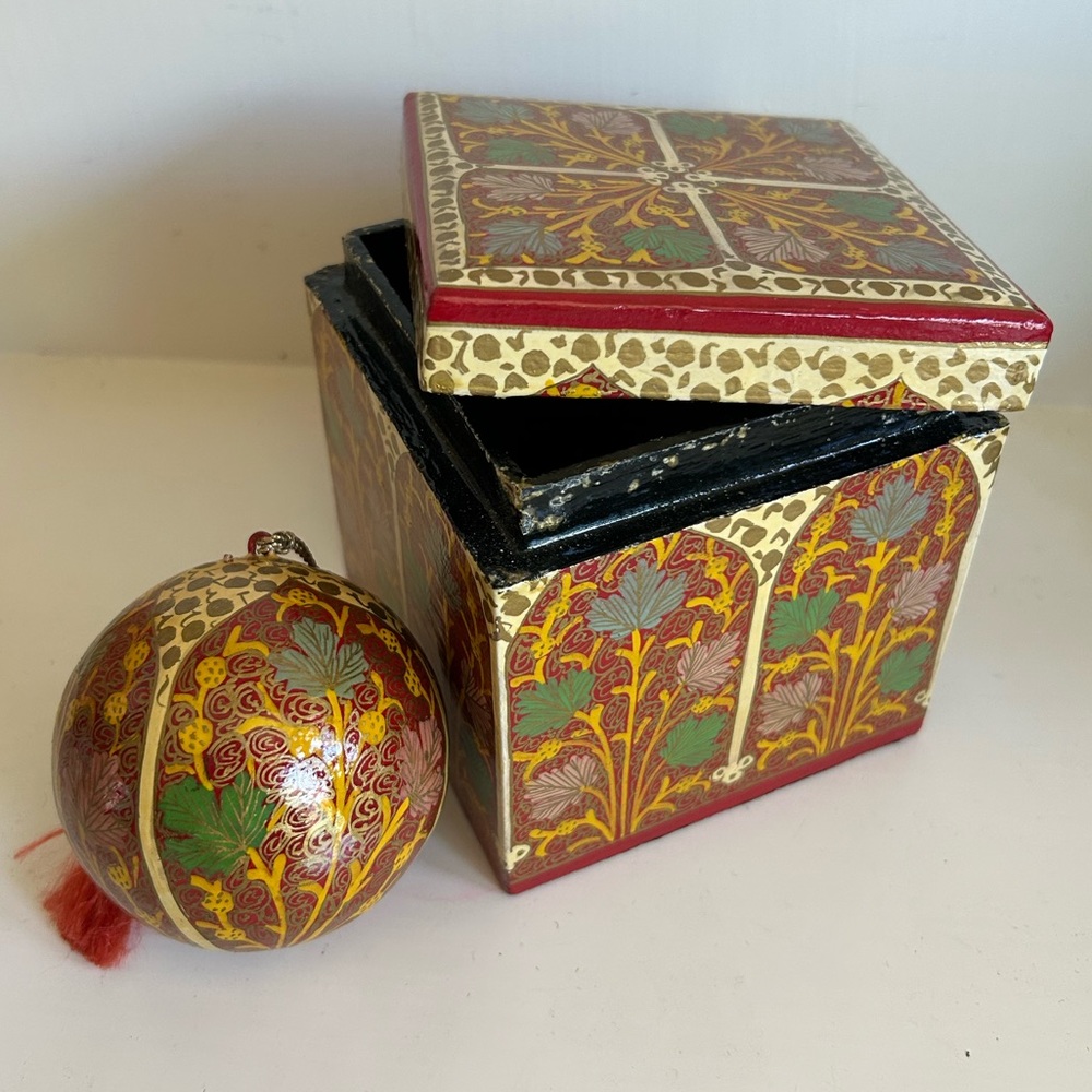 Wooden ornament with matching box